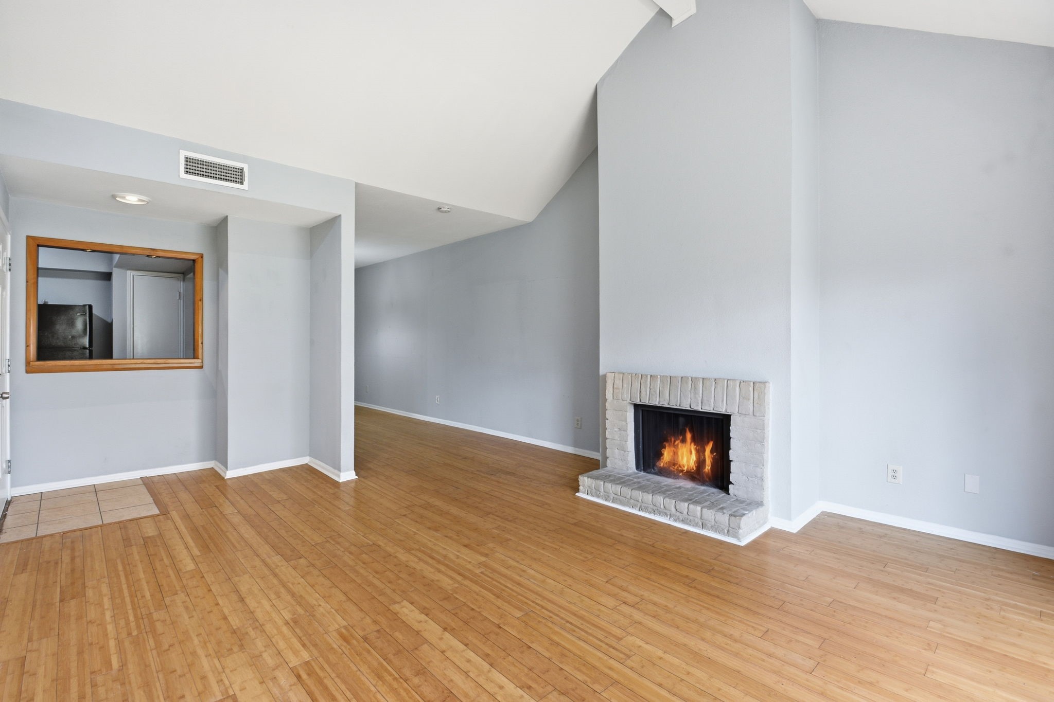 2100 Tanglewilde Street, Unit 576 Houston, TX 77063 - Photo 4 of 28