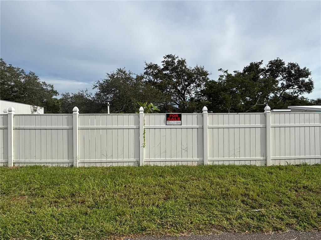 2193 20th Avenue Southwest Largo, FL 33774 - Photo 2 of 5