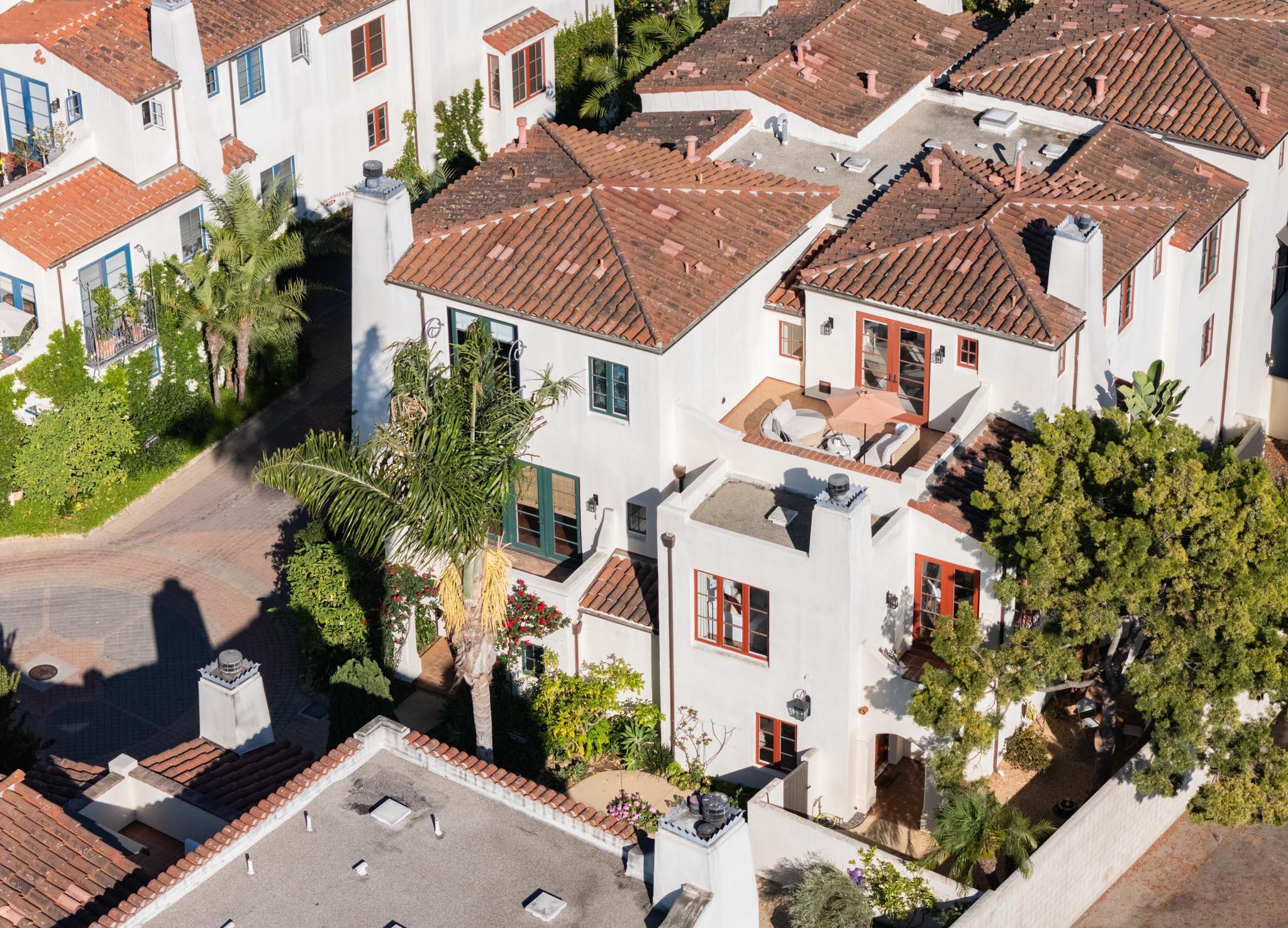212 Santa Barbara Street, Unit B Santa Barbara, CA 93101 - Photo 26 of 28 an aerial view of a house