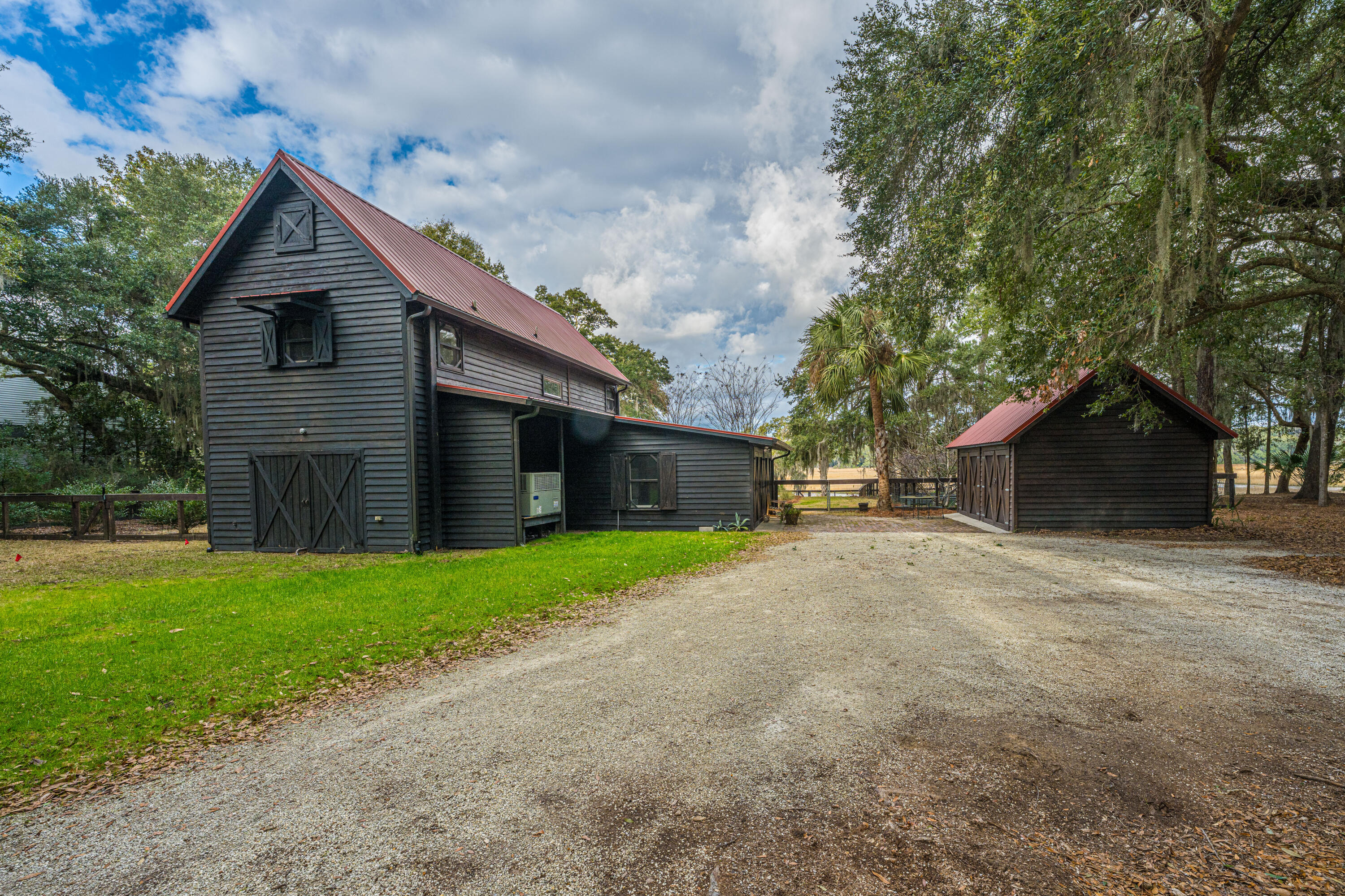 8452 Chisolm Plantation Road Edisto Island, SC 29438 - Photo 9 of 68 8452ChisolmPlantationRd004