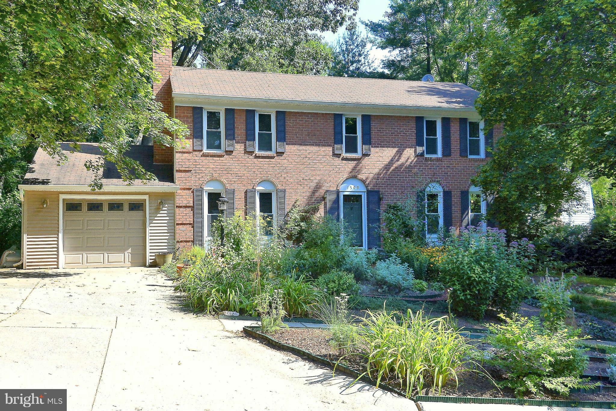 1509 Winding Waye Lane Silver Spring, MD 20902 - Photo 1 of 30 Exterior Front