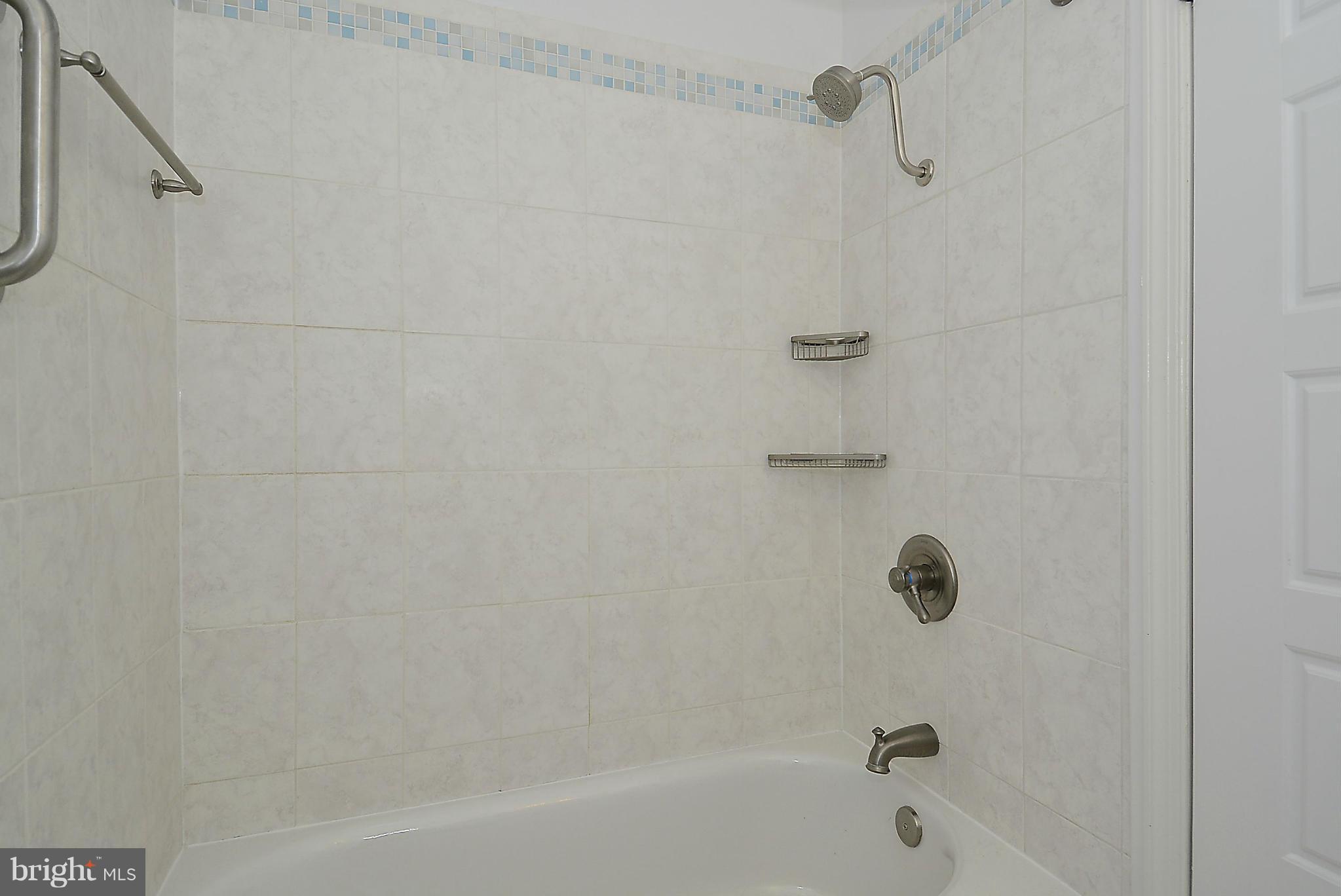 1509 Winding Waye Lane Silver Spring, MD 20902 - Photo 17 of 30 Bath (Master)