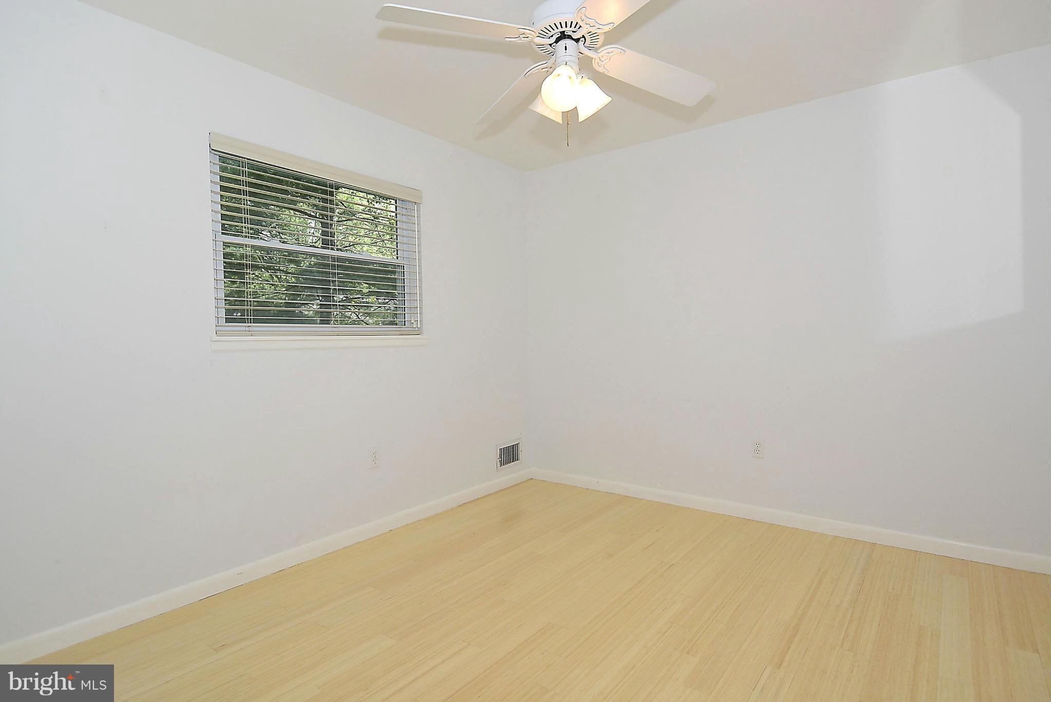 1509 Winding Waye Lane Silver Spring, MD 20902 - Photo 20 of 30 Bedroom 3