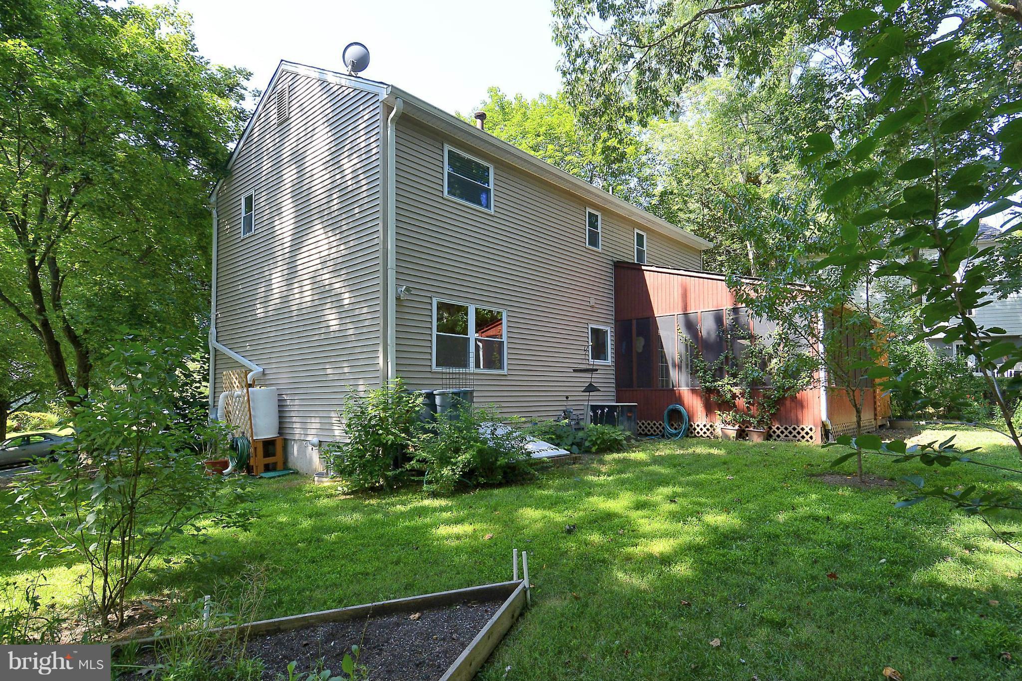 1509 Winding Waye Lane Silver Spring, MD 20902 - Photo 29 of 30 Exterior (Rear)