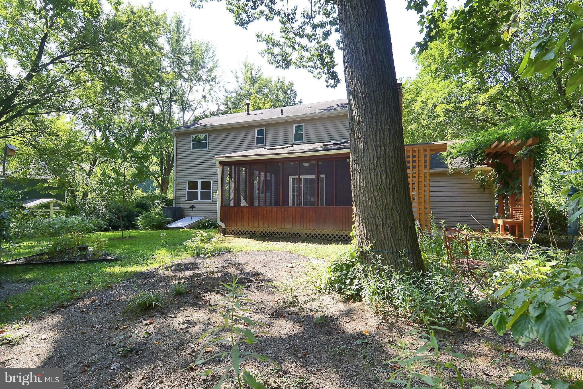 1509 Winding Waye Lane Silver Spring, MD 20902 - Photo 30 of 30 Exterior (Rear)