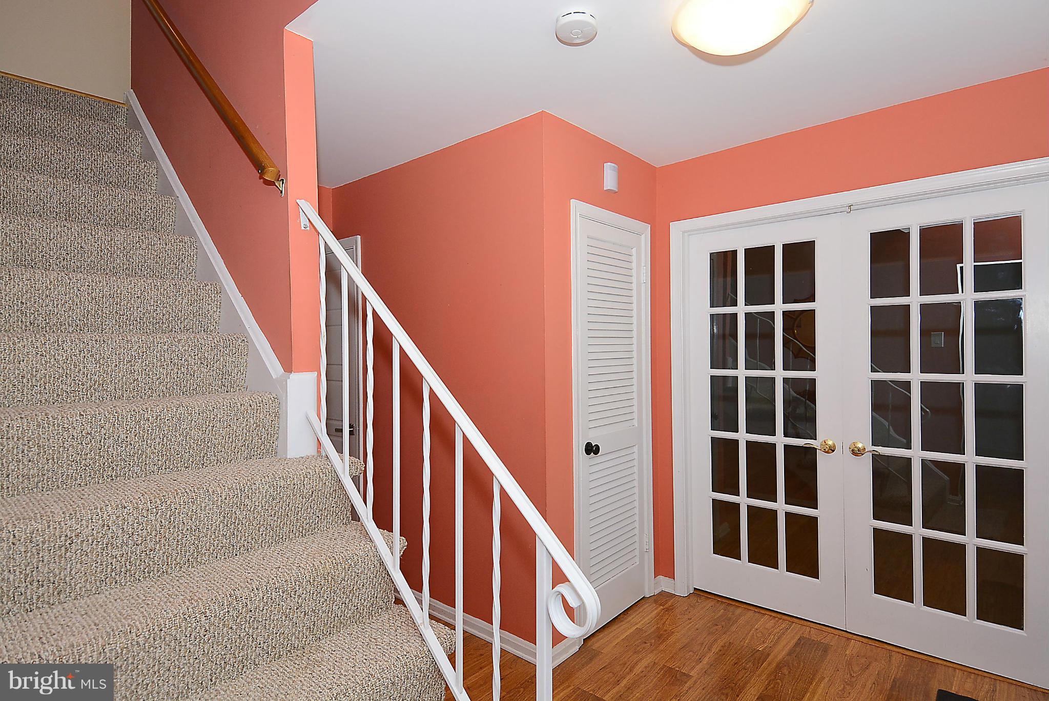 1509 Winding Waye Lane Silver Spring, MD 20902 - Photo 4 of 30 Foyer