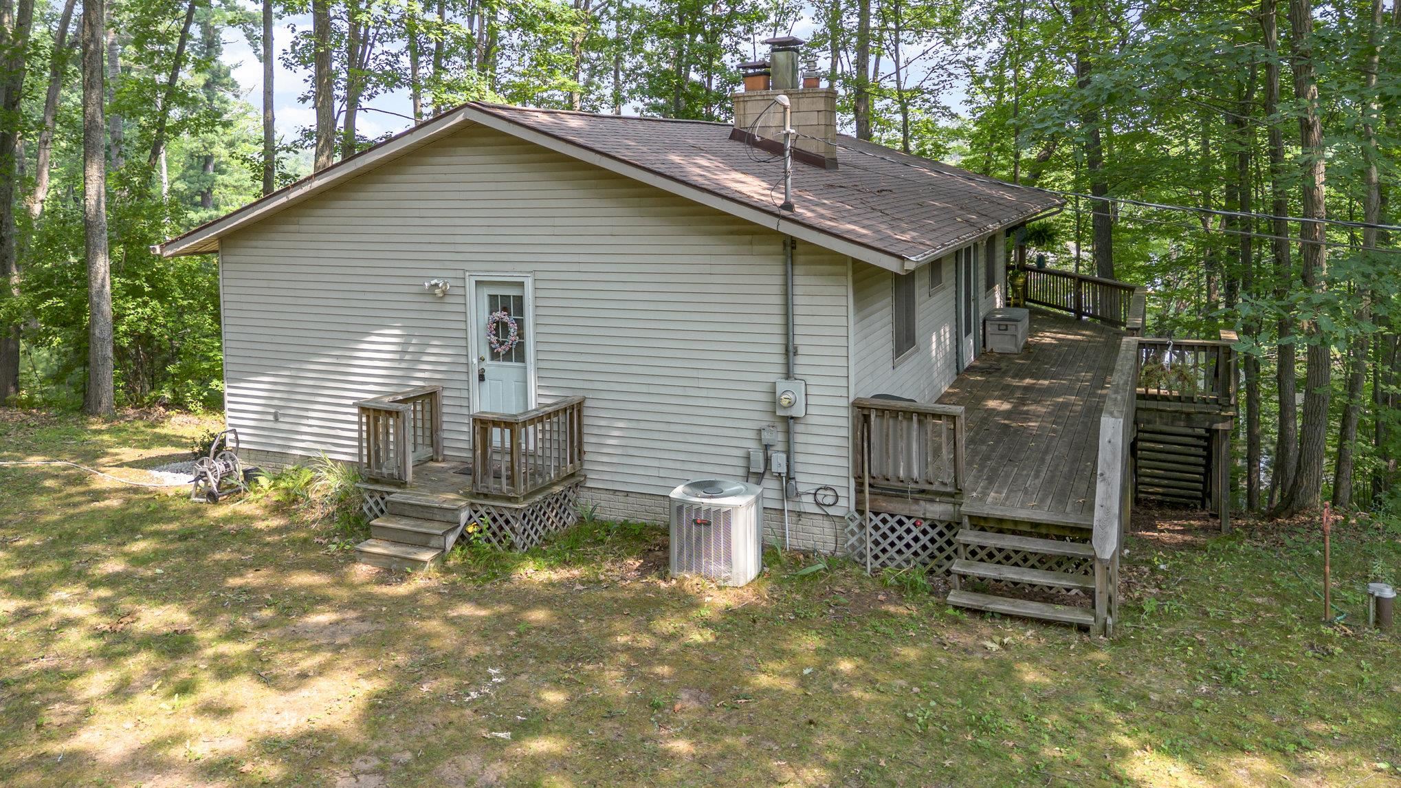 2222 Ridge Road Harrison, MI 48625 - Photo 5 of 45