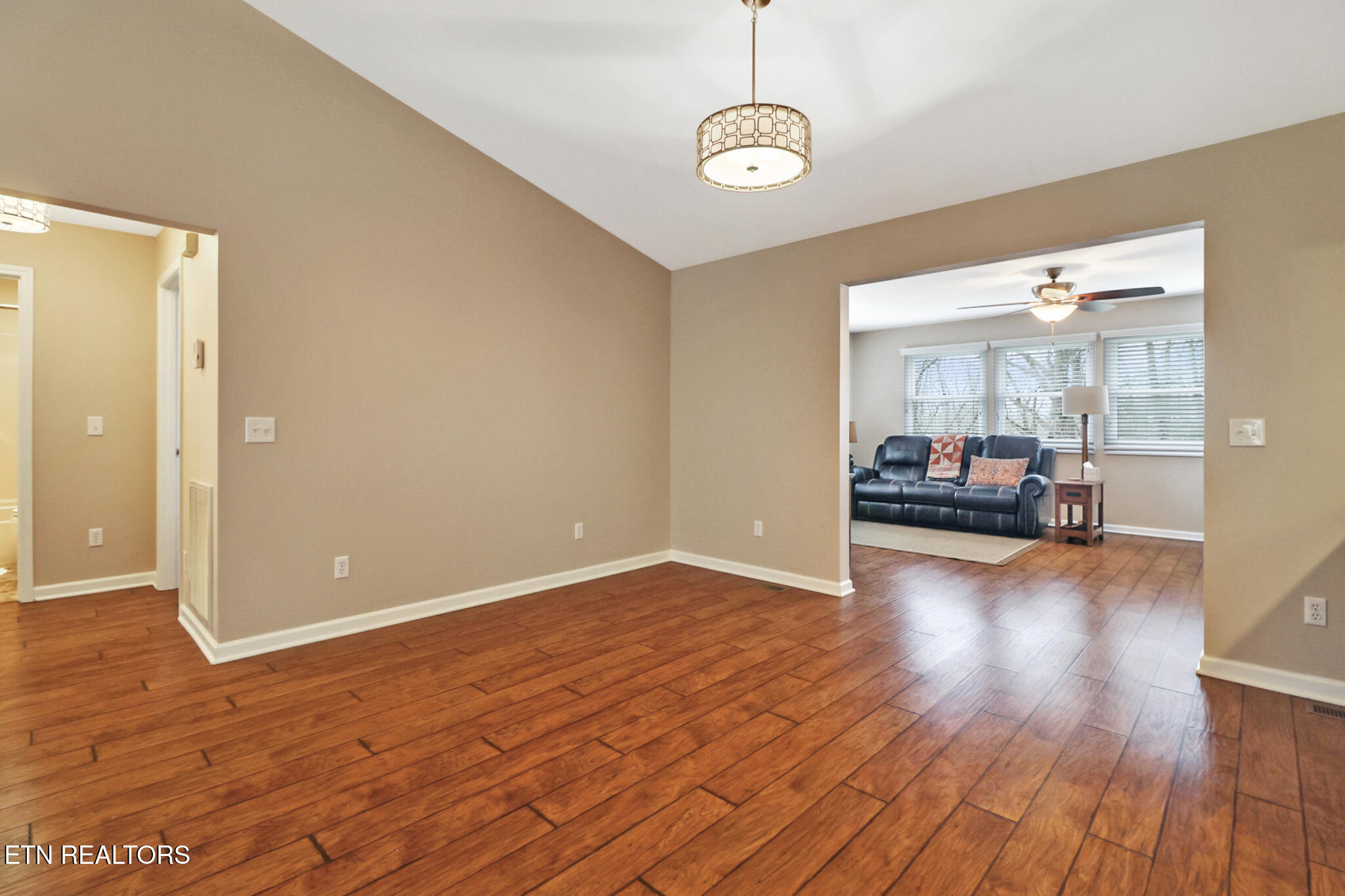 207 Overlook Lane Crossville, TN 38558 - Photo 11 of 53 DINING