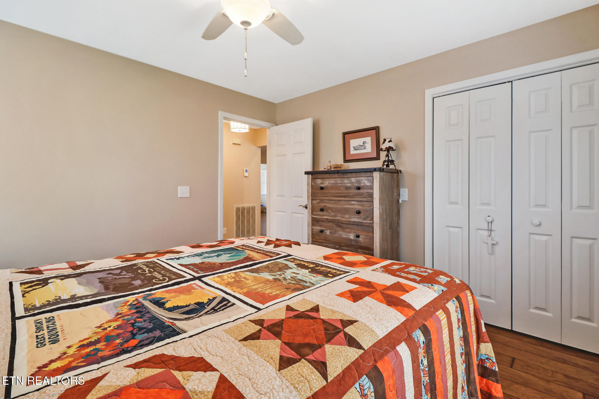 207 Overlook Lane Crossville, TN 38558 - Photo 26 of 53 GUEST BEDROOM