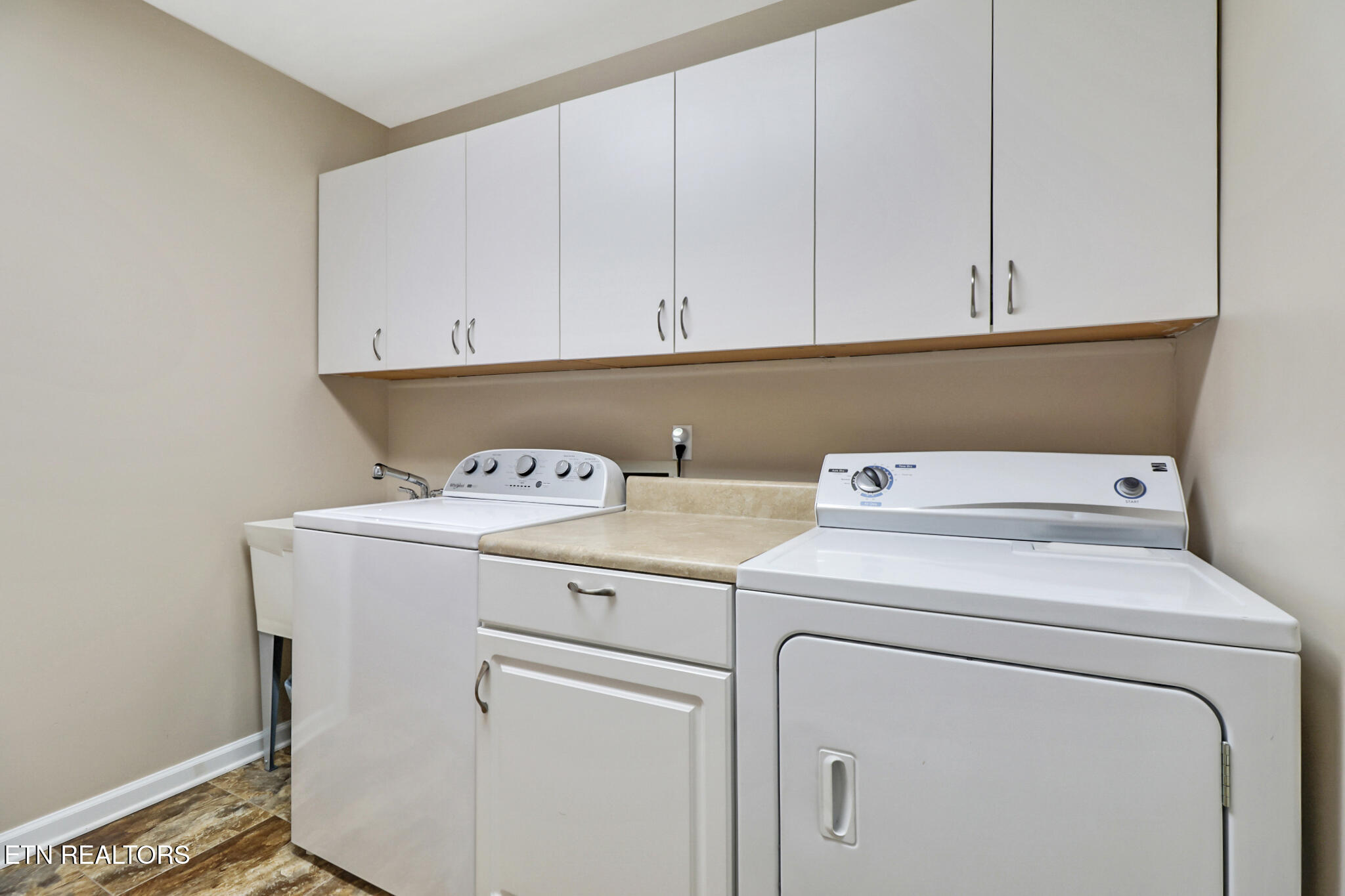 207 Overlook Lane Crossville, TN 38558 - Photo 30 of 53 LAUNDRY ROOM