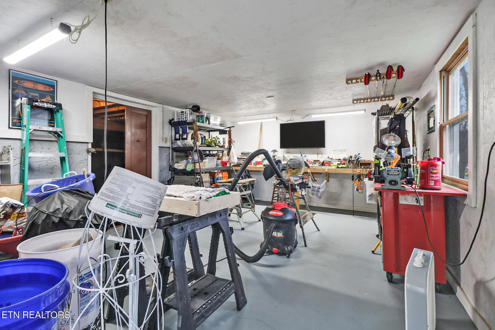 207 Overlook Lane Crossville, TN 38558 - Photo 35 of 53 WORKSHOP