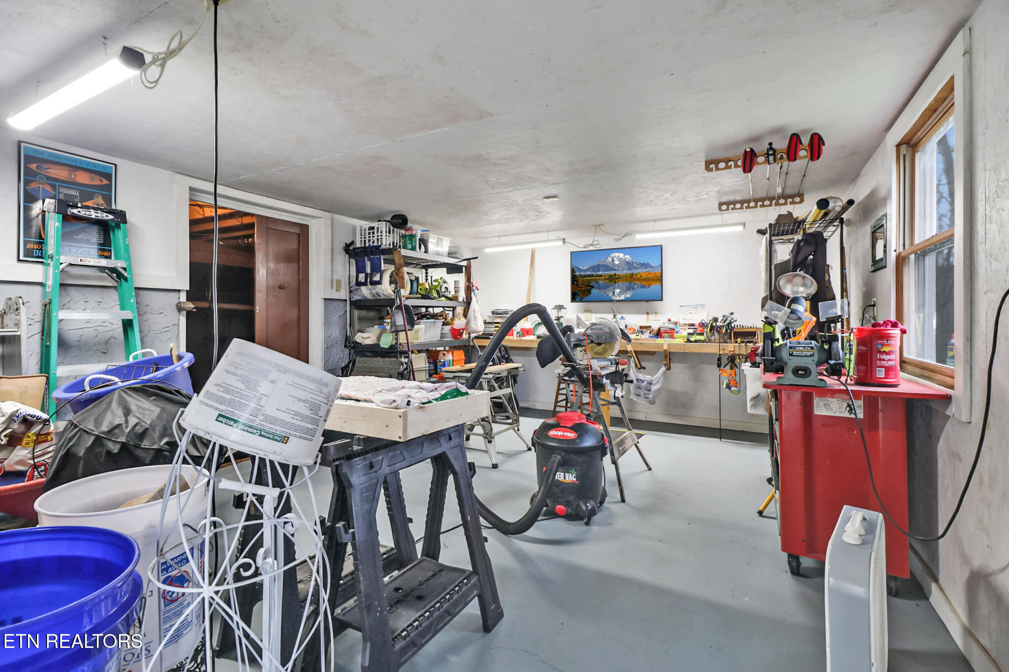207 Overlook Lane Crossville, TN 38558 - Photo 36 of 53 WORKSHOP