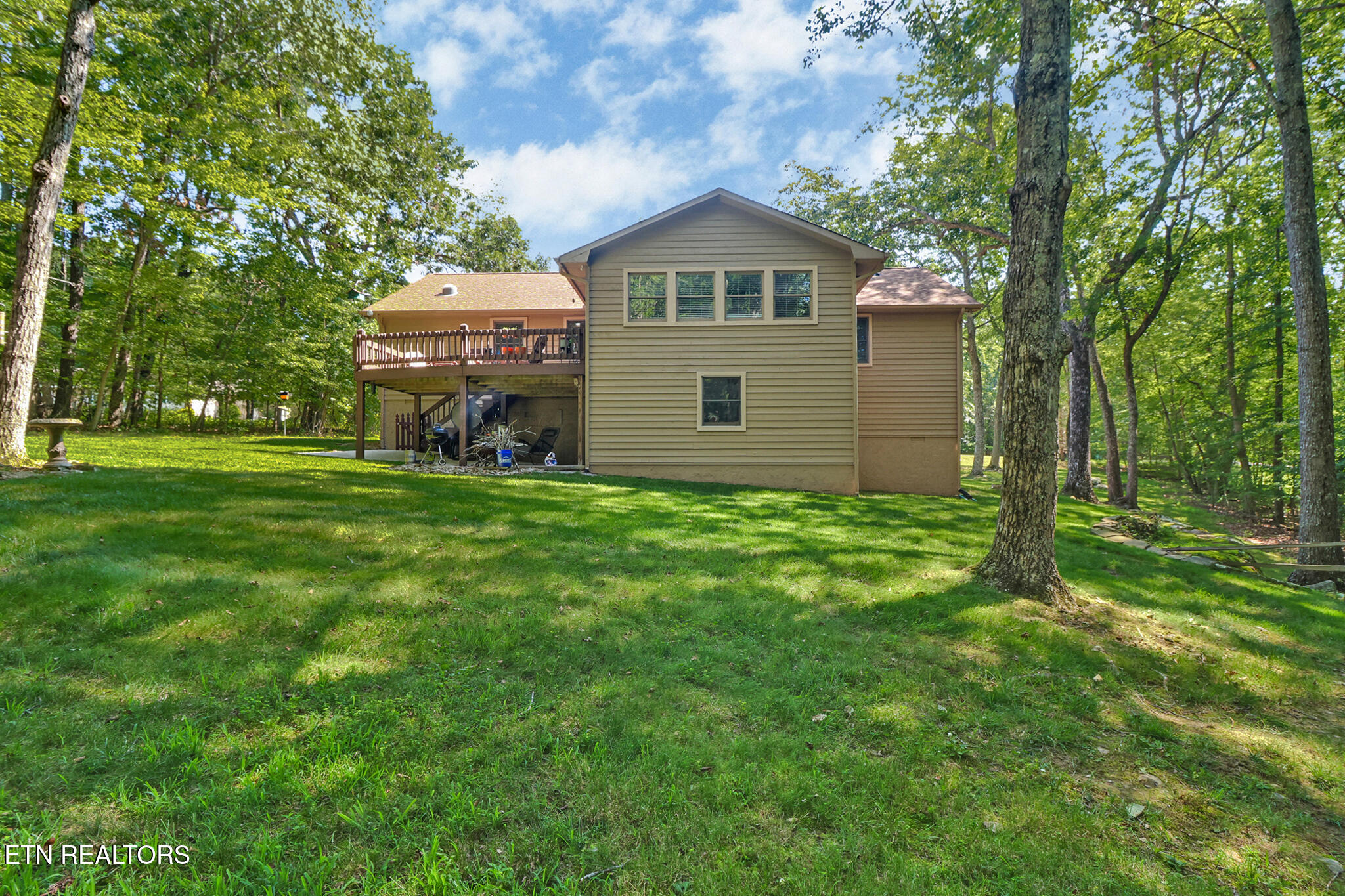 207 Overlook Lane Crossville, TN 38558 - Photo 51 of 53 BACK OF HOUSE