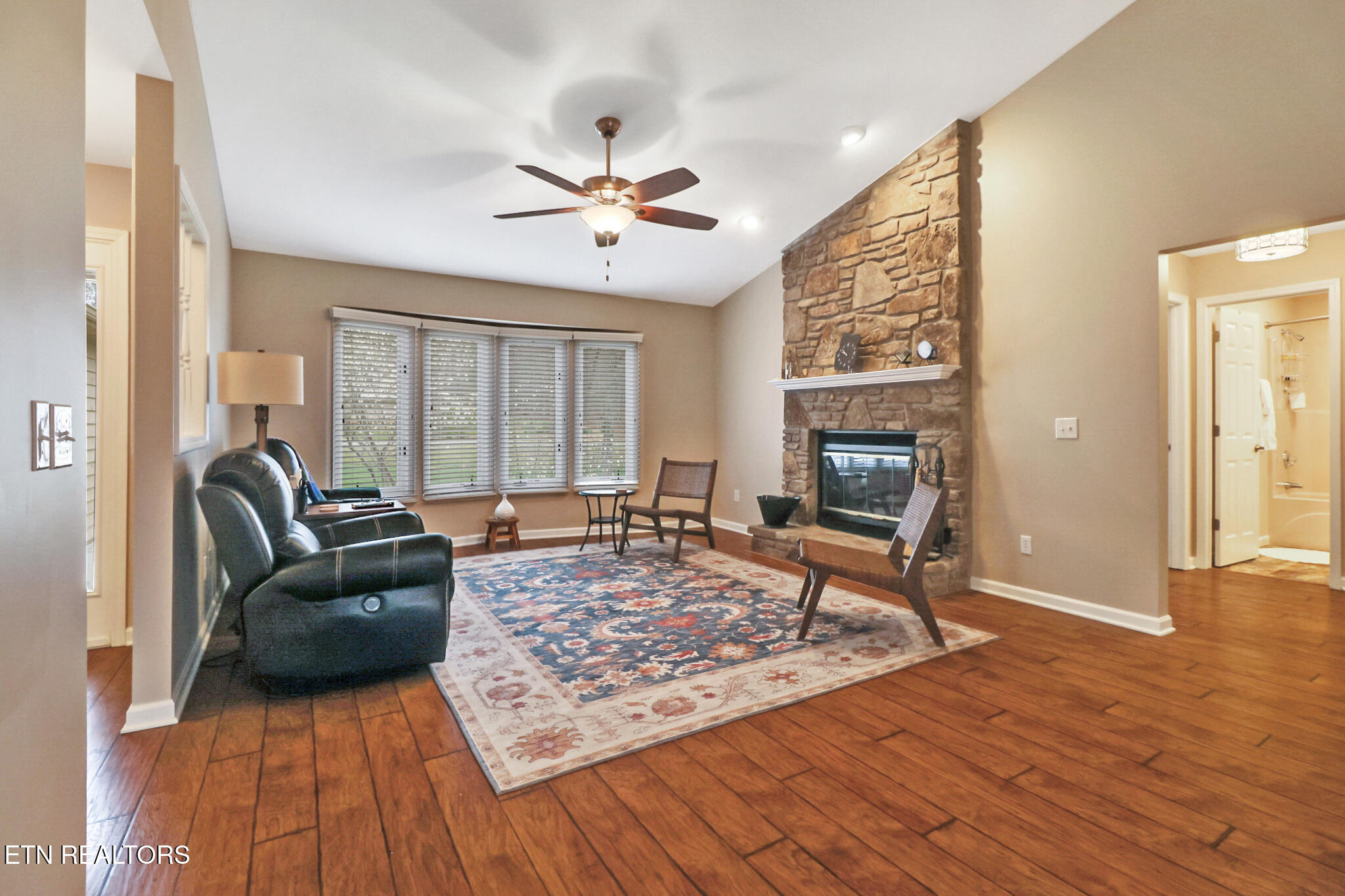 207 Overlook Lane Crossville, TN 38558 - Photo 7 of 53 LIVING ROOM
