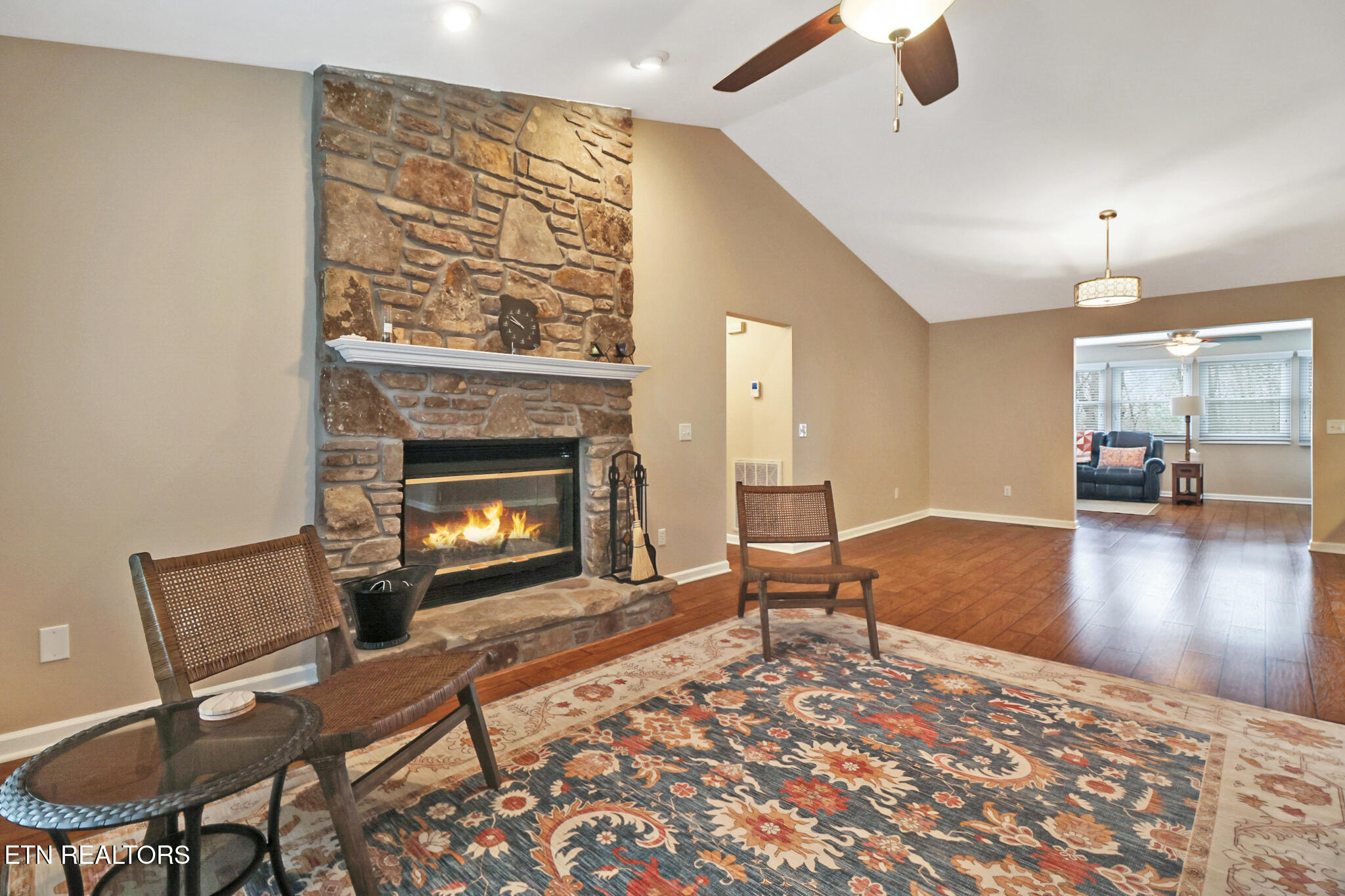 207 Overlook Lane Crossville, TN 38558 - Photo 9 of 53 COZY AND WARM