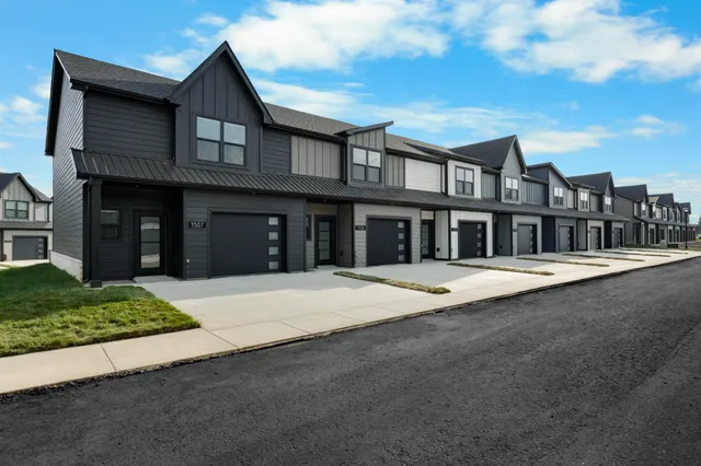 $284,900 | 1503 Jonathan Wade Circle, Unit 1503, Clarksville, TN 37043