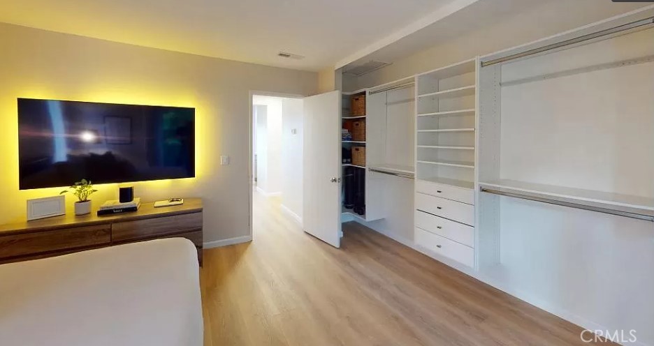 96 Anchorage Road Sausalito, CA 94965 - Photo 8 of 12 a room with furniture and flat screen tv