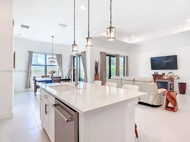 $460,000 | 4250 Annapolis Avenue, Ave Maria, FL 34142