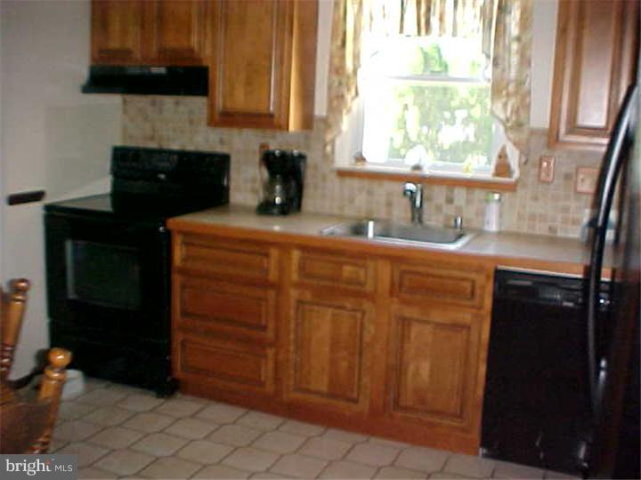 508 Tryens Road Aston, PA 19014 - Photo 8 of 15