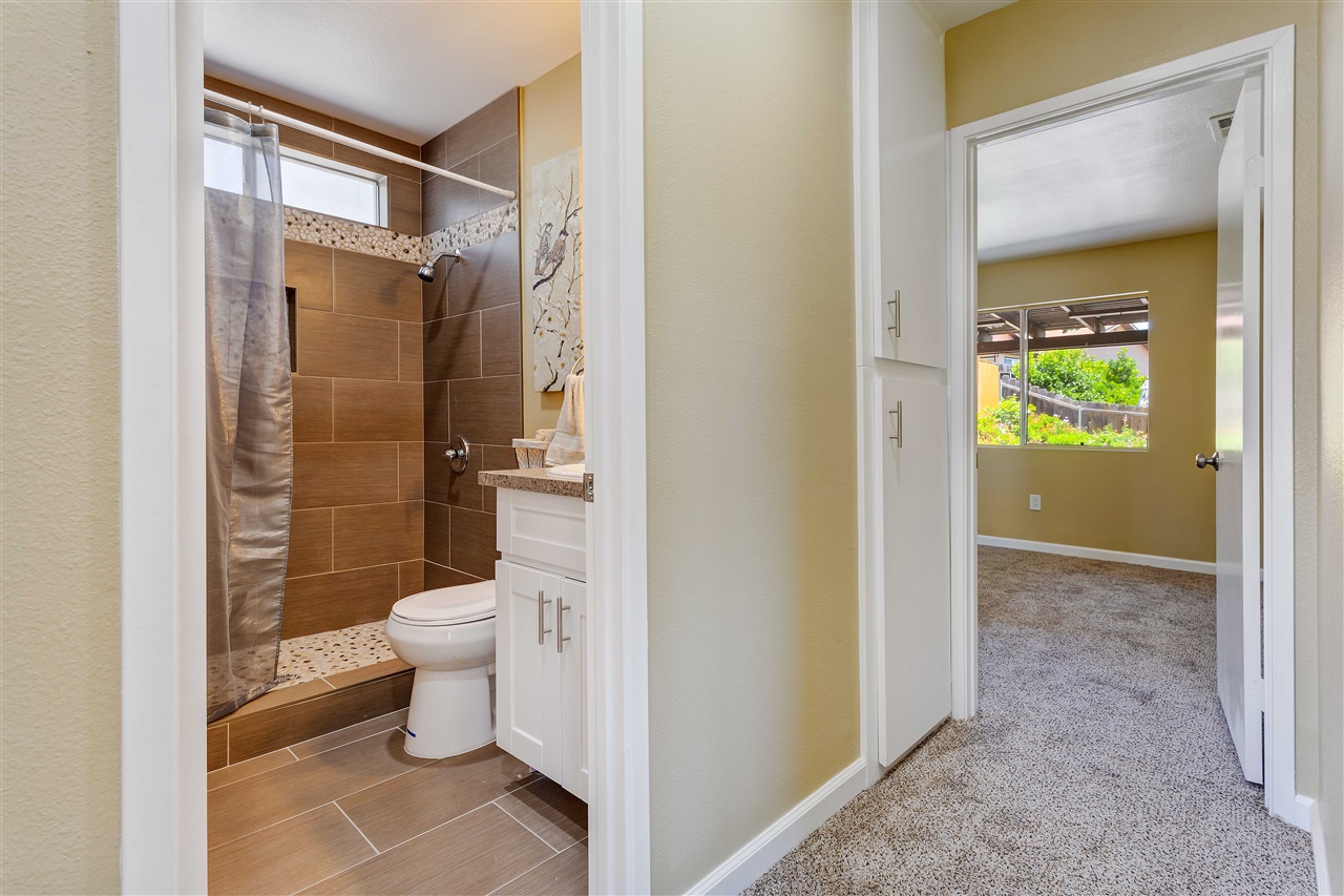 1458 Panorama Ridge Road Oceanside, CA 92056 - Photo 15 of 25