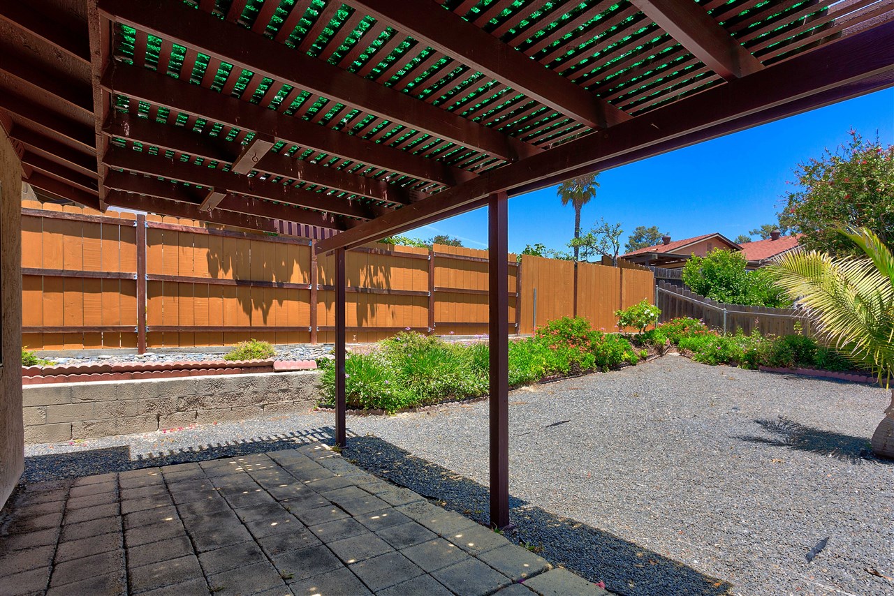 1458 Panorama Ridge Road Oceanside, CA 92056 - Photo 19 of 25