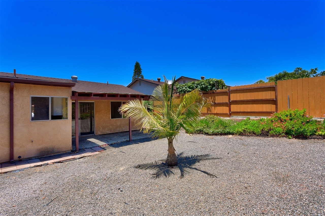 1458 Panorama Ridge Road Oceanside, CA 92056 - Photo 22 of 25