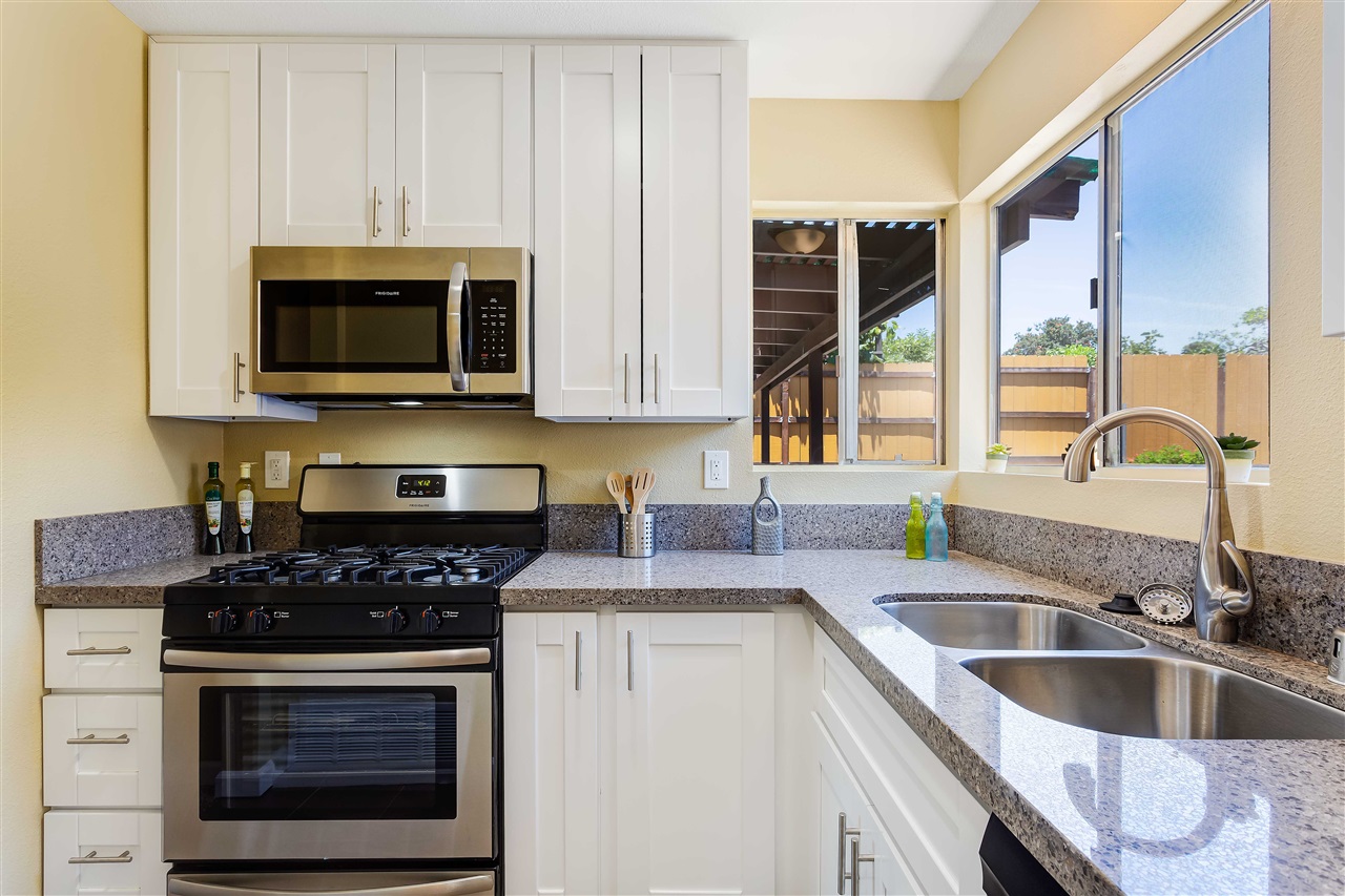 1458 Panorama Ridge Road Oceanside, CA 92056 - Photo 6 of 25