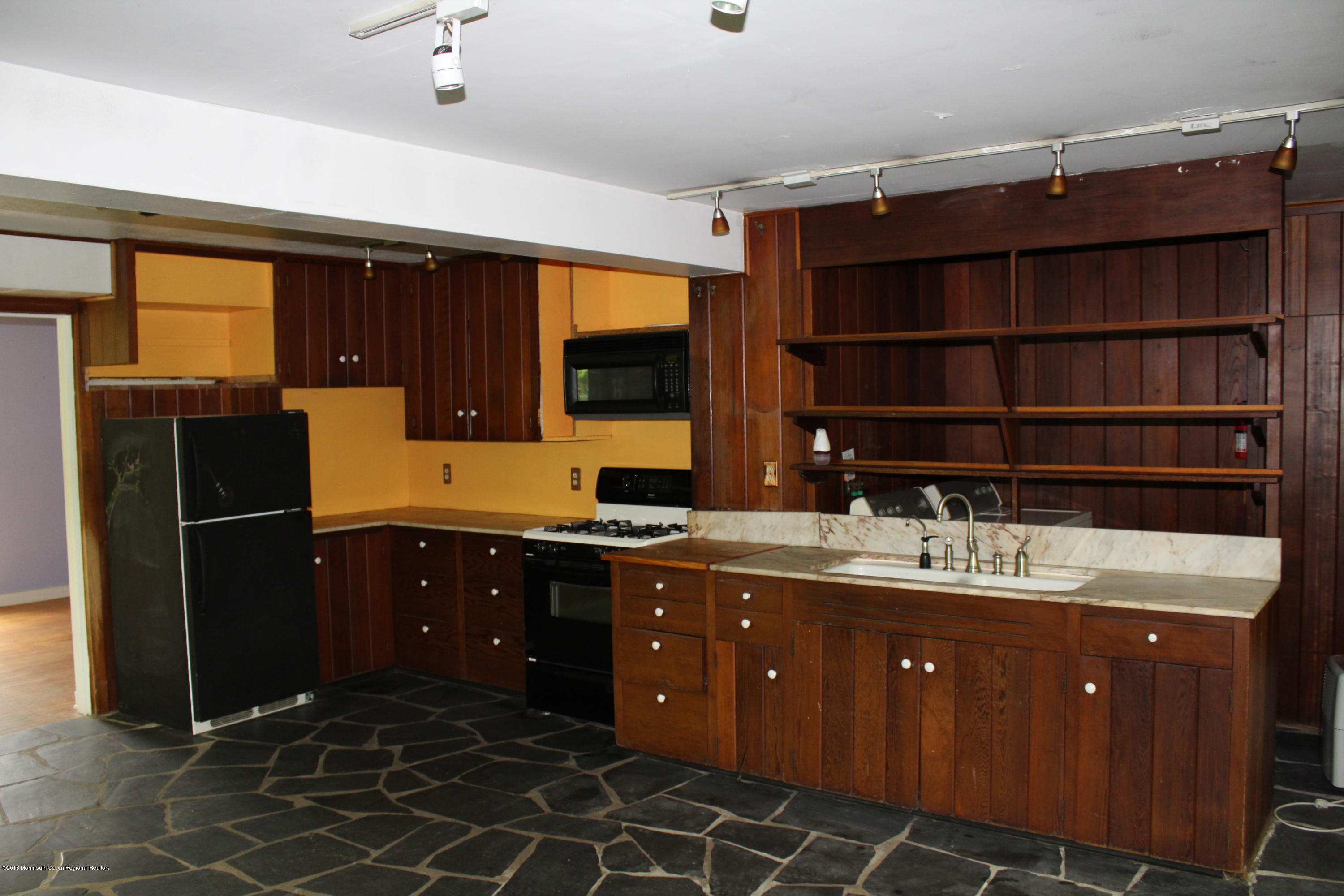 2 Pine Drive Roosevelt, NJ 08555 - Photo 3 of 13 IMG_1283