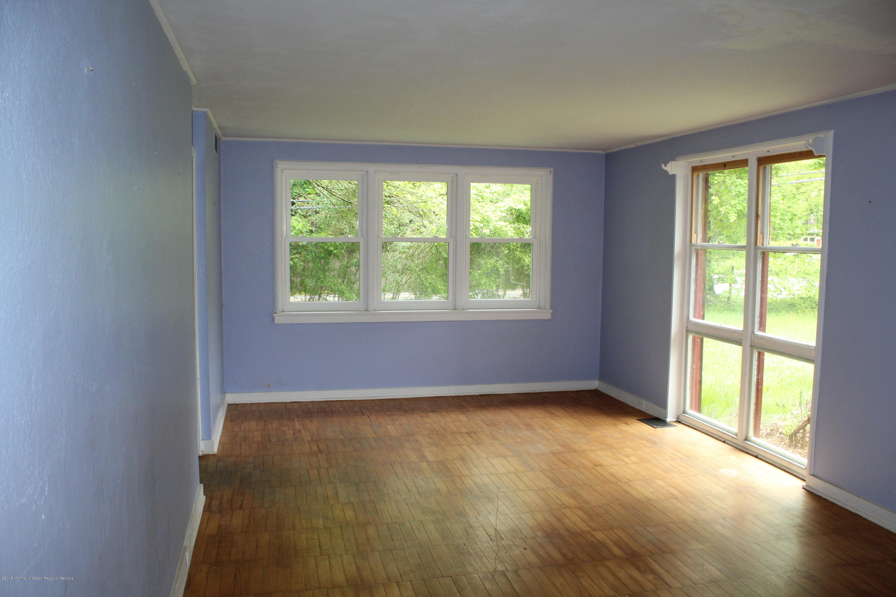 2 Pine Drive Roosevelt, NJ 08555 - Photo 5 of 13 IMG_1291