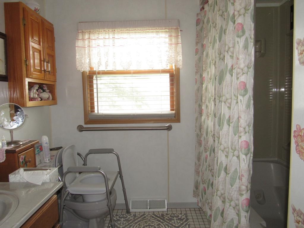 5069 East County Rd C Superior, WI 54880 - Photo 9 of 41 Gallery Image 9