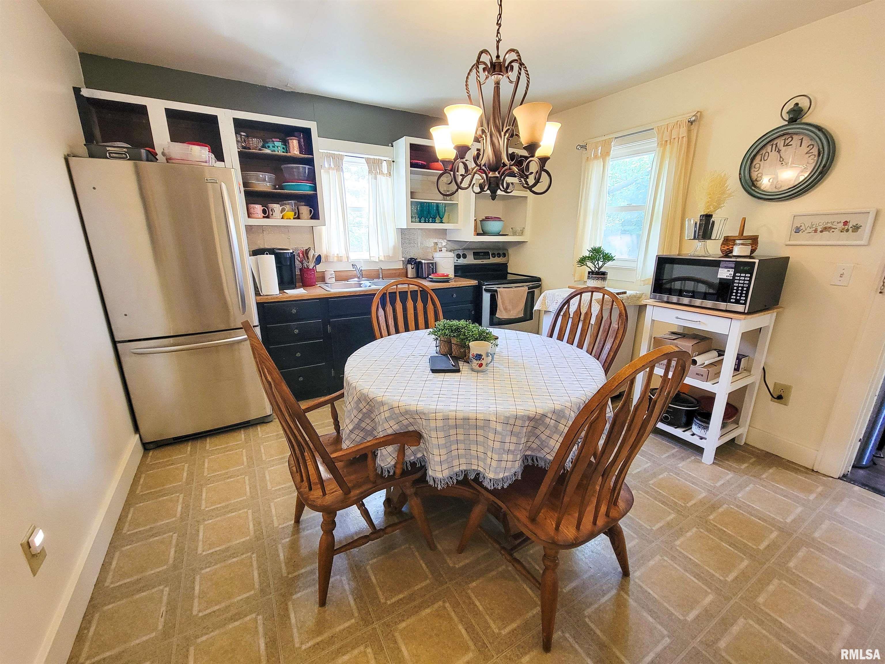511 West 4th Street Flora, IL 62839 - Photo 3 of 47 Gallery Image 3