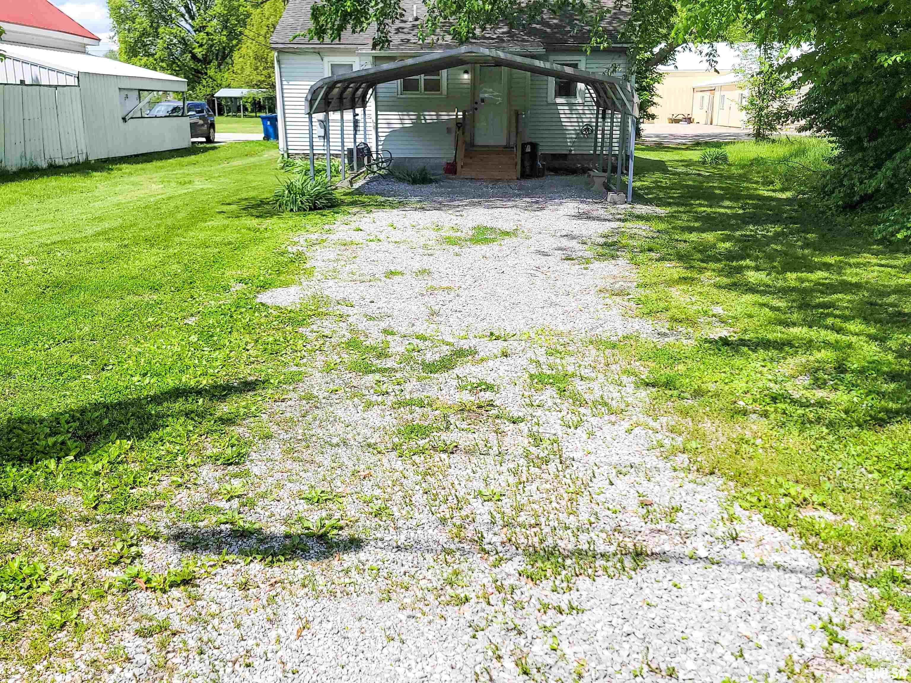 511 West 4th Street Flora, IL 62839 - Photo 4 of 47 Gallery Image 4