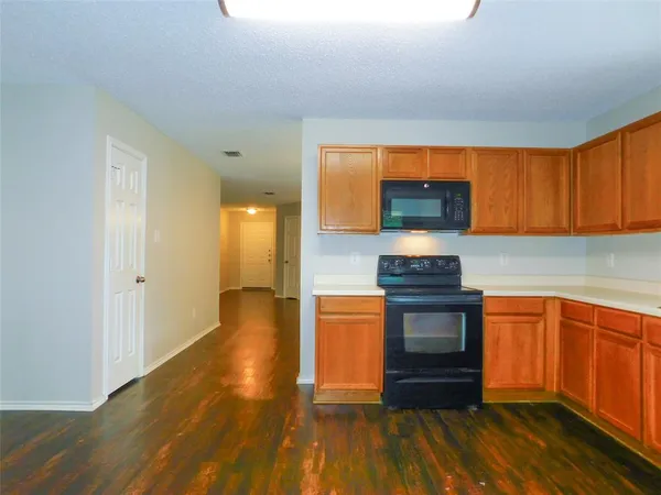 $2,050 | 5901 Thoroughbred Trail, Denton, TX 76210