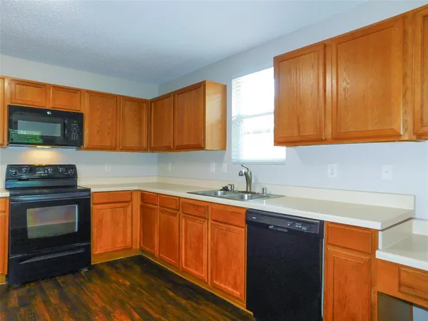 $2,050 | 5901 Thoroughbred Trail, Denton, TX 76210