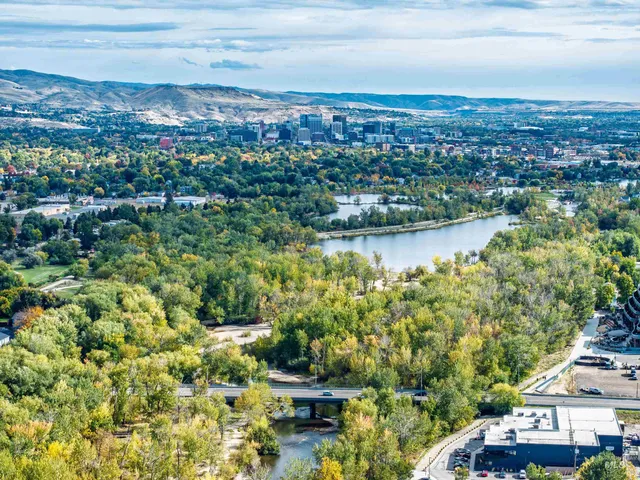 $532,500 | 4230 North Freeride Lane, Garden City, ID 83714