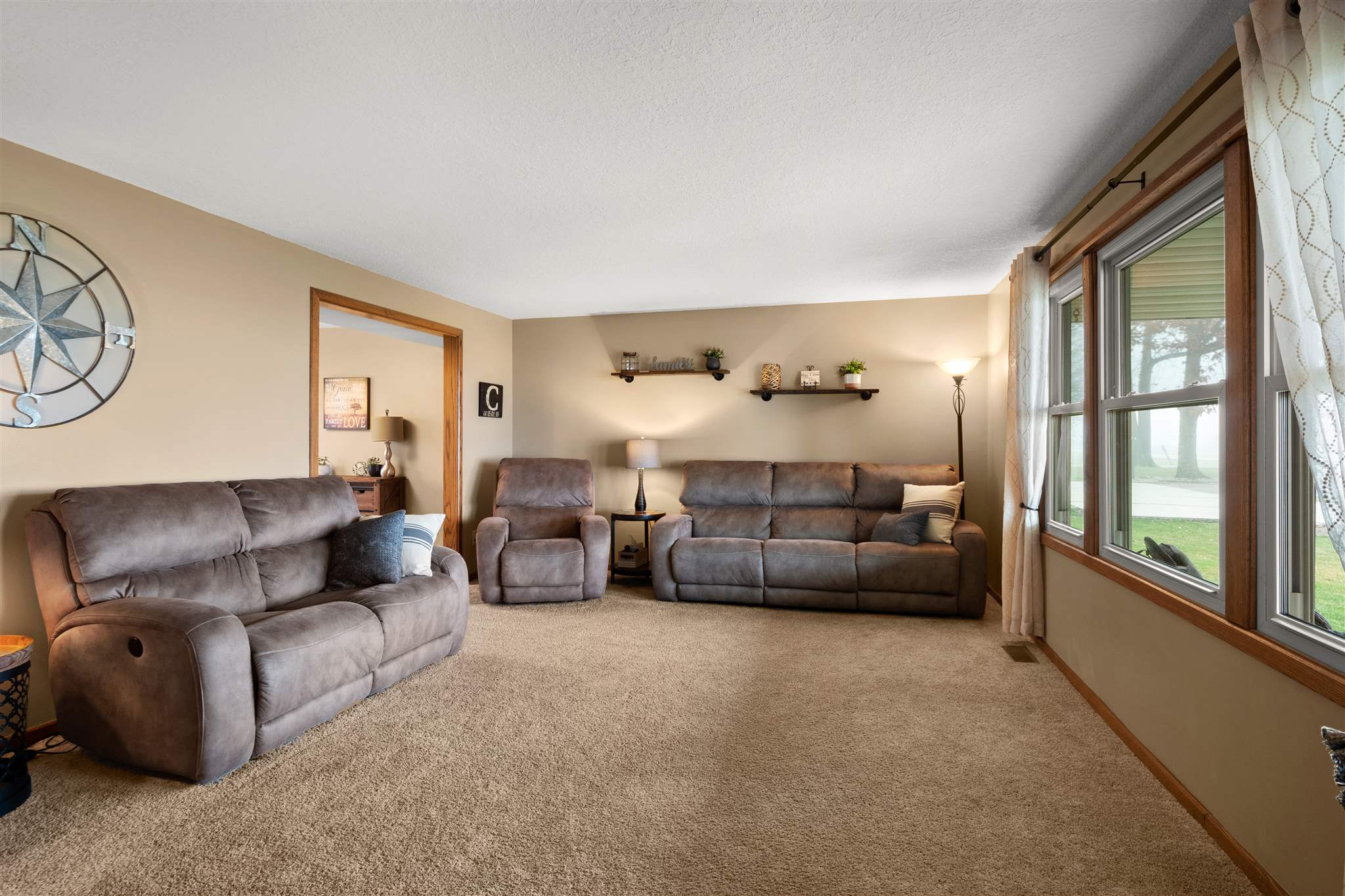 8729 Maples Road Fort Wayne, IN 46816 - Photo 4 of 36