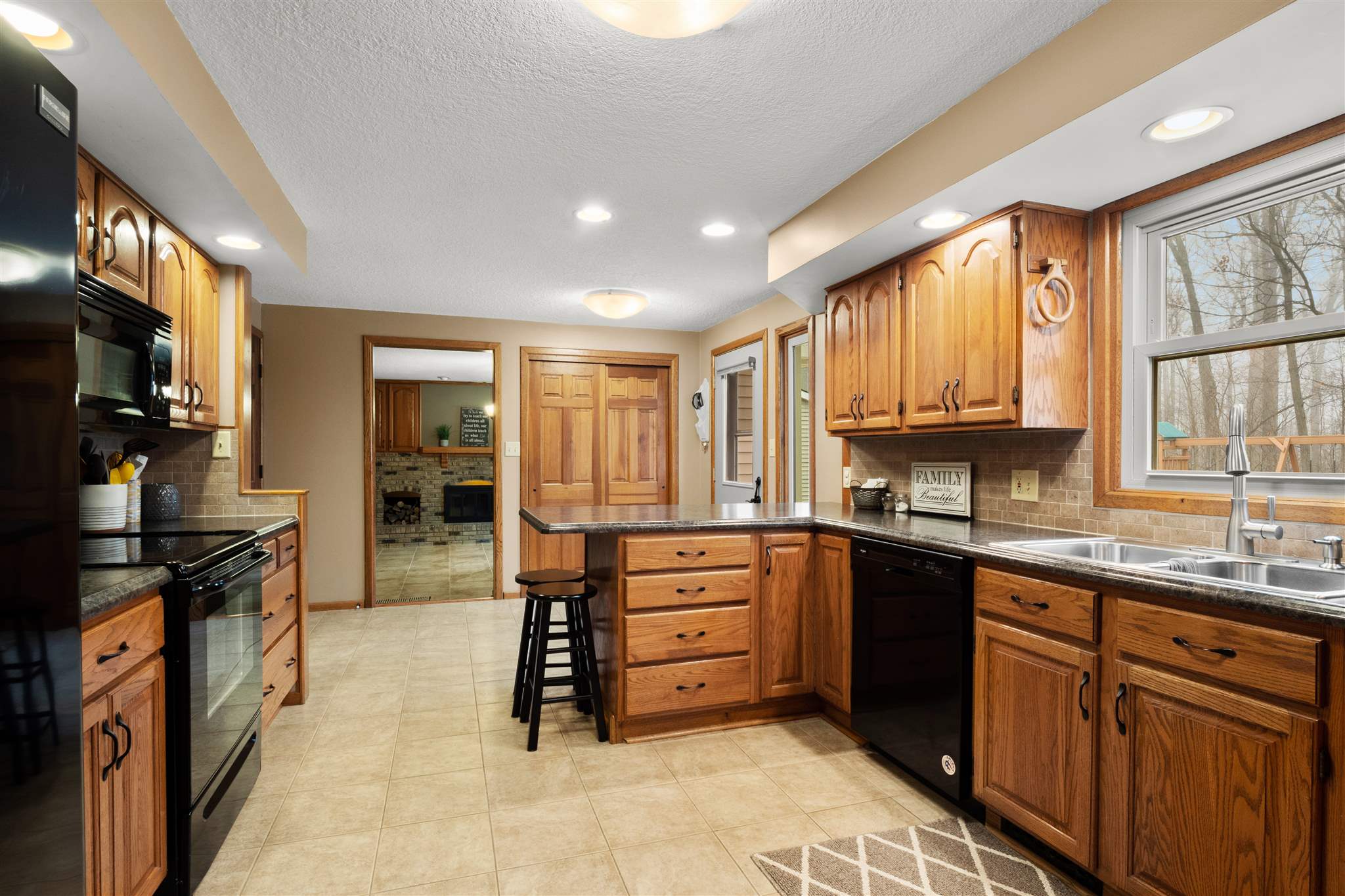 8729 Maples Road Fort Wayne, IN 46816 - Photo 9 of 36