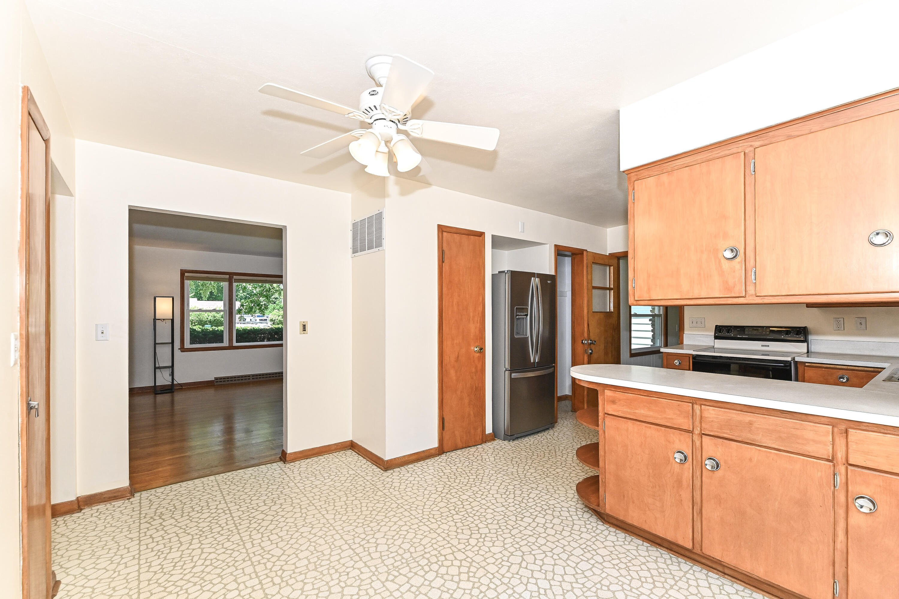 W156N8008 Pilgrim Road Menomonee Falls, WI 53051 - Photo 7 of 50 pilgrim-14