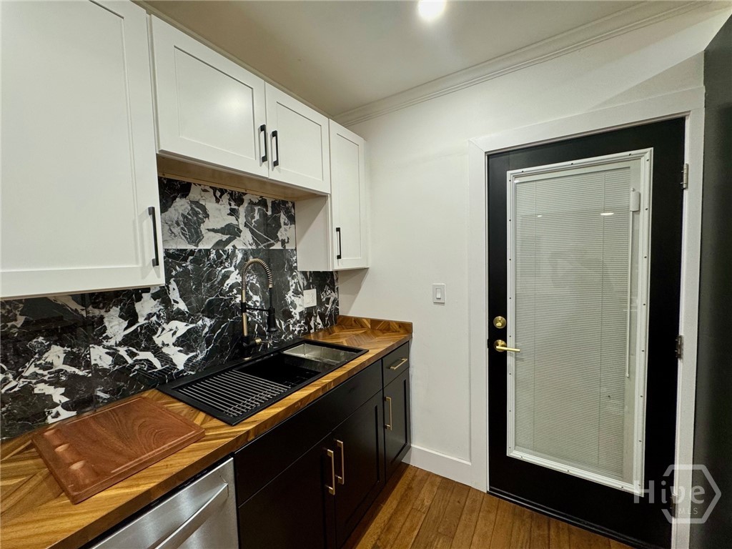 407 East 58th Street Savannah, GA 31405 - Photo 17 of 53