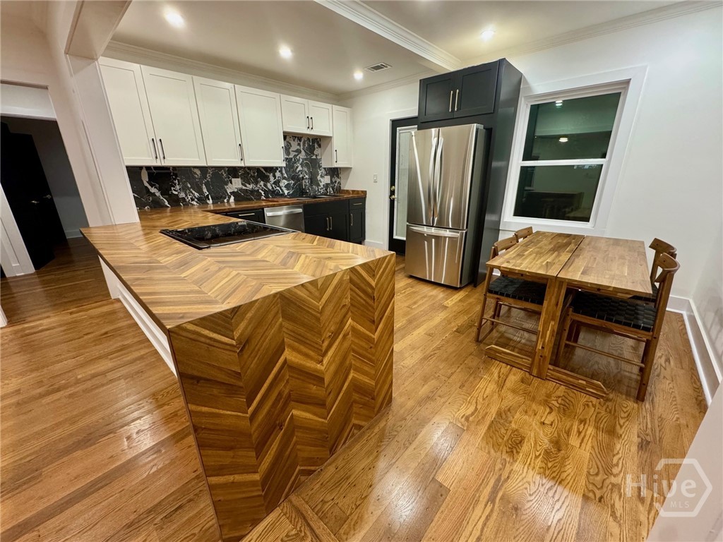 407 East 58th Street Savannah, GA 31405 - Photo 5 of 53