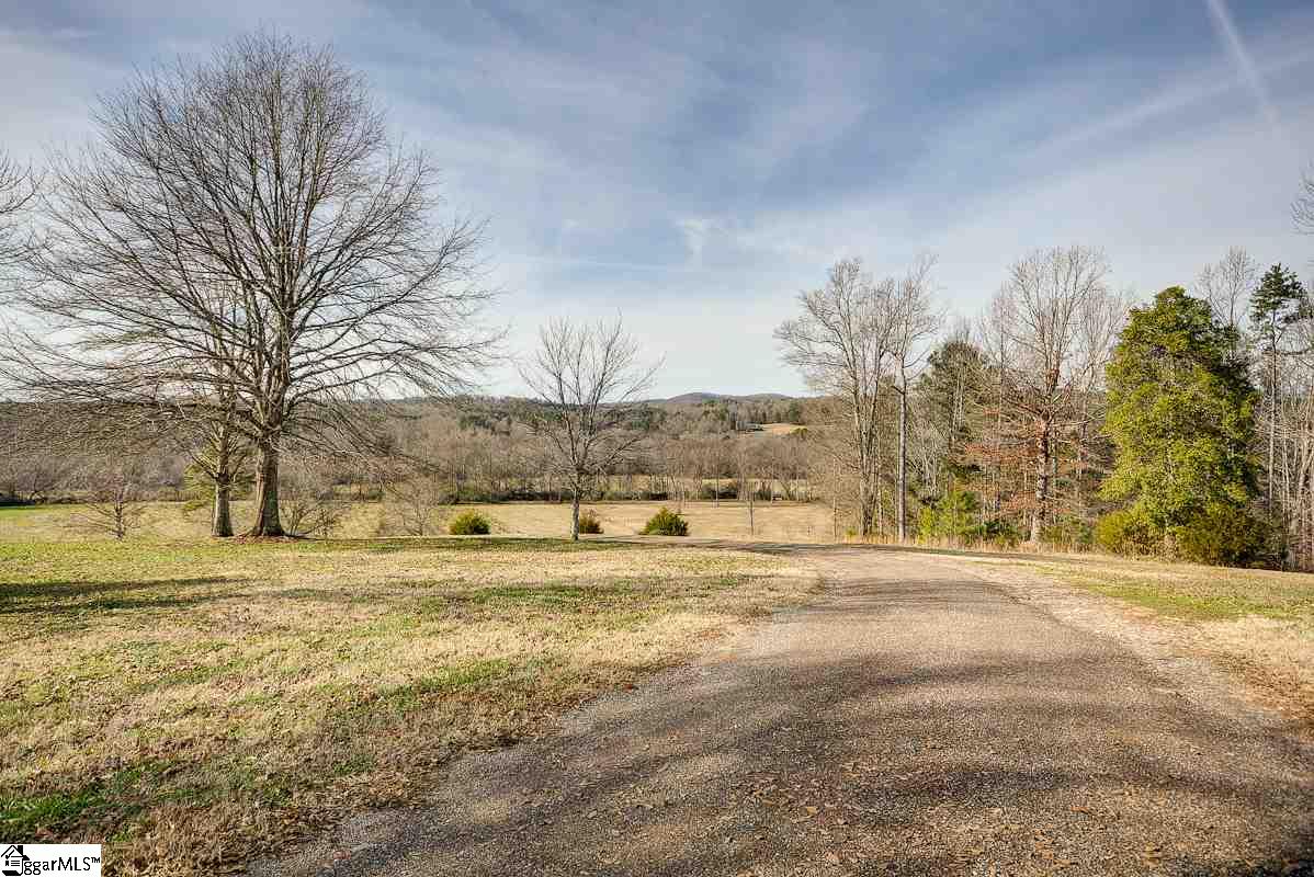 107 Morris Road Pickens, SC 29671 - Photo 8 of 36