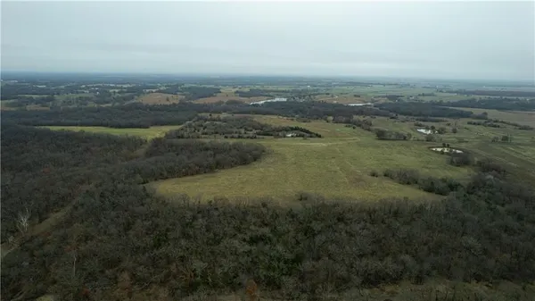 $990,000 | 10003 Northeast Rd Butler Mo 64720 Road, Butler, MO 64730