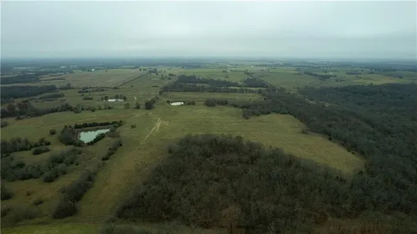 $990,000 | 10003 Northeast Rd Butler Mo 64720 Road, Butler, MO 64730