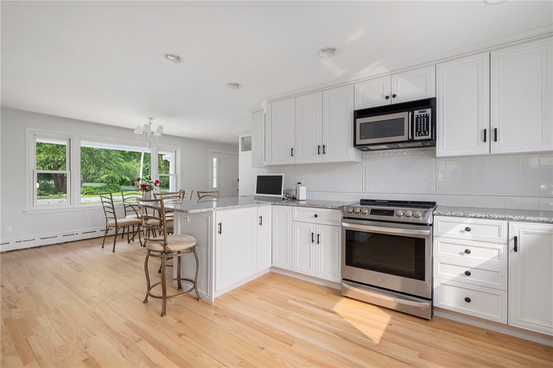 331 3rd Beach Road Middletown, RI 02842 - Photo 20 of 50 Sunny kitchen