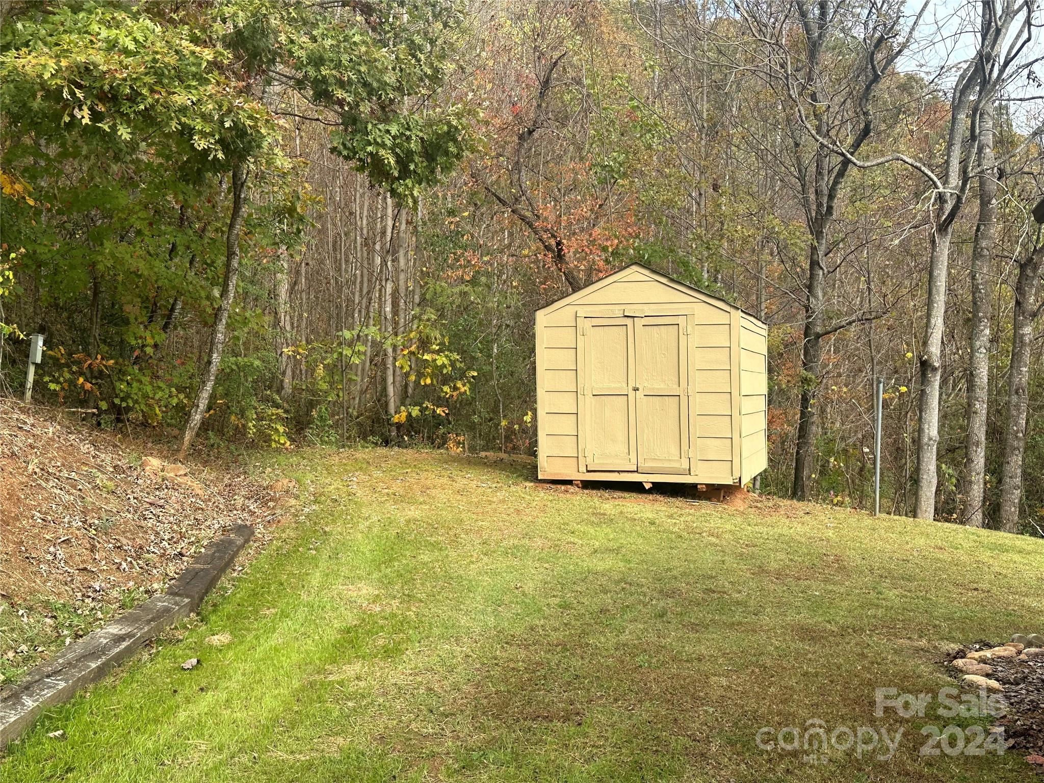 2926 Clarks Chapel Road Lenoir, NC 28645 - Photo 5 of 16 Gallery Image 5