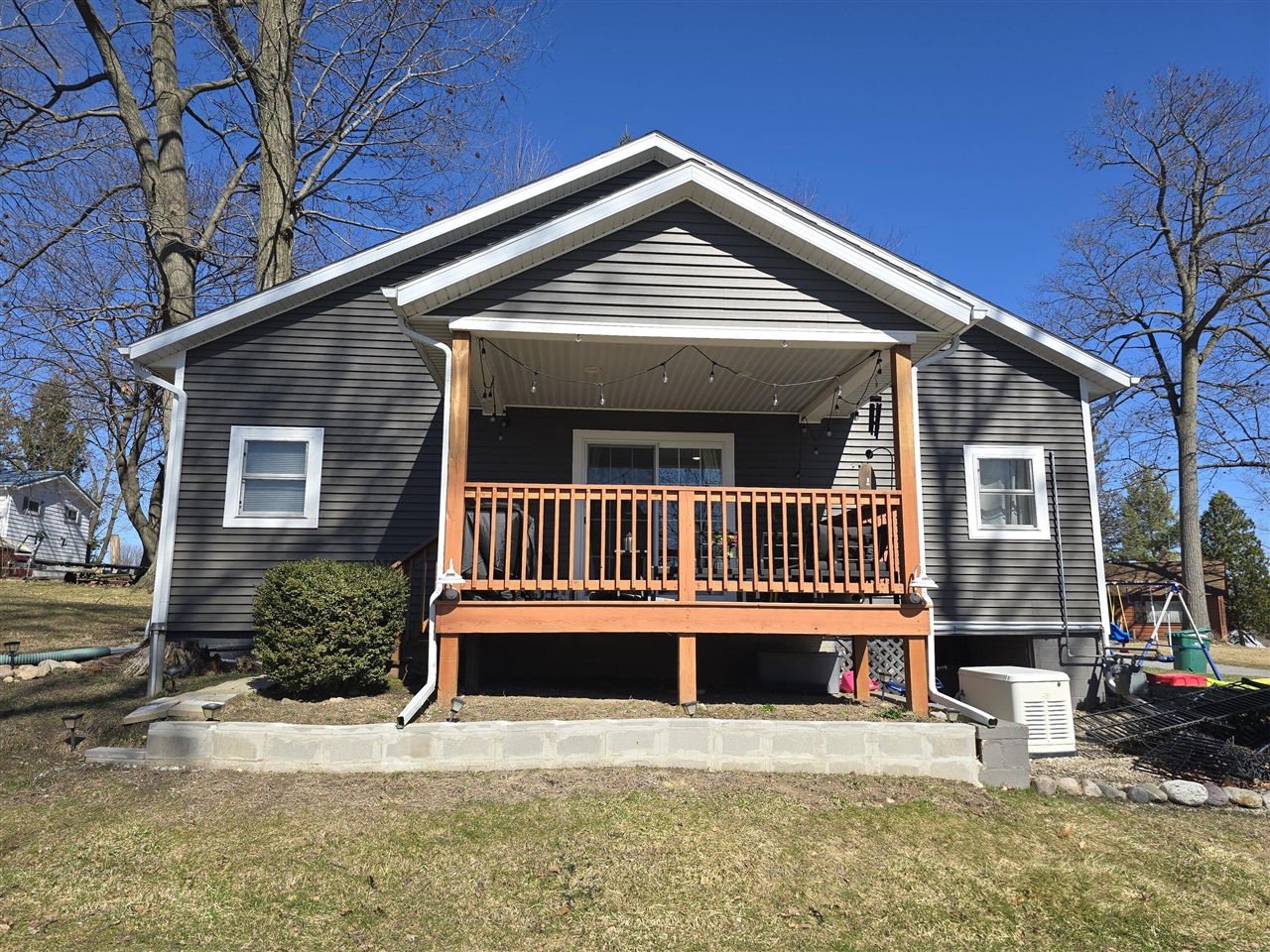 4325 Indian Road Battle Creek, MI 49017 - Photo 2 of 45