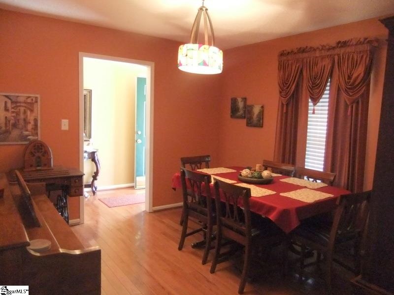 148 Suffolk Road Boiling Springs, SC 29316 - Photo 6 of 25