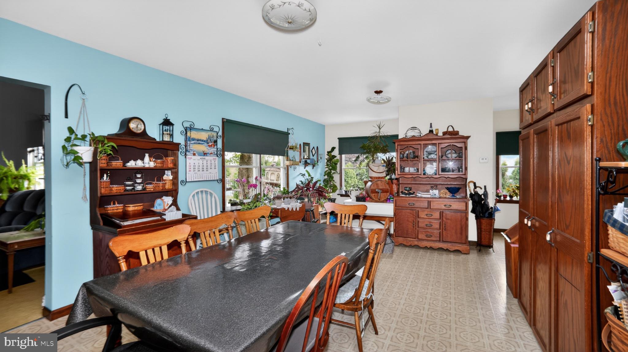 40 Queen Road Intercourse, PA 17529 - Photo 47 of 58 Charming dining space with vintage flair.