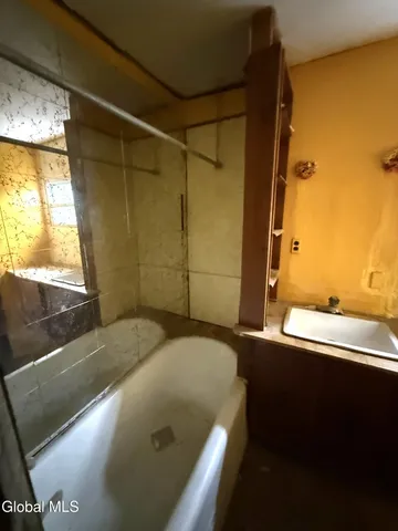 $89,100 | 45 6th Street, Waterford, NY 12188