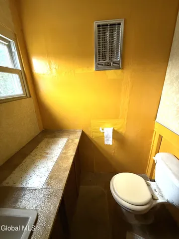 $89,100 | 45 6th Street, Waterford, NY 12188